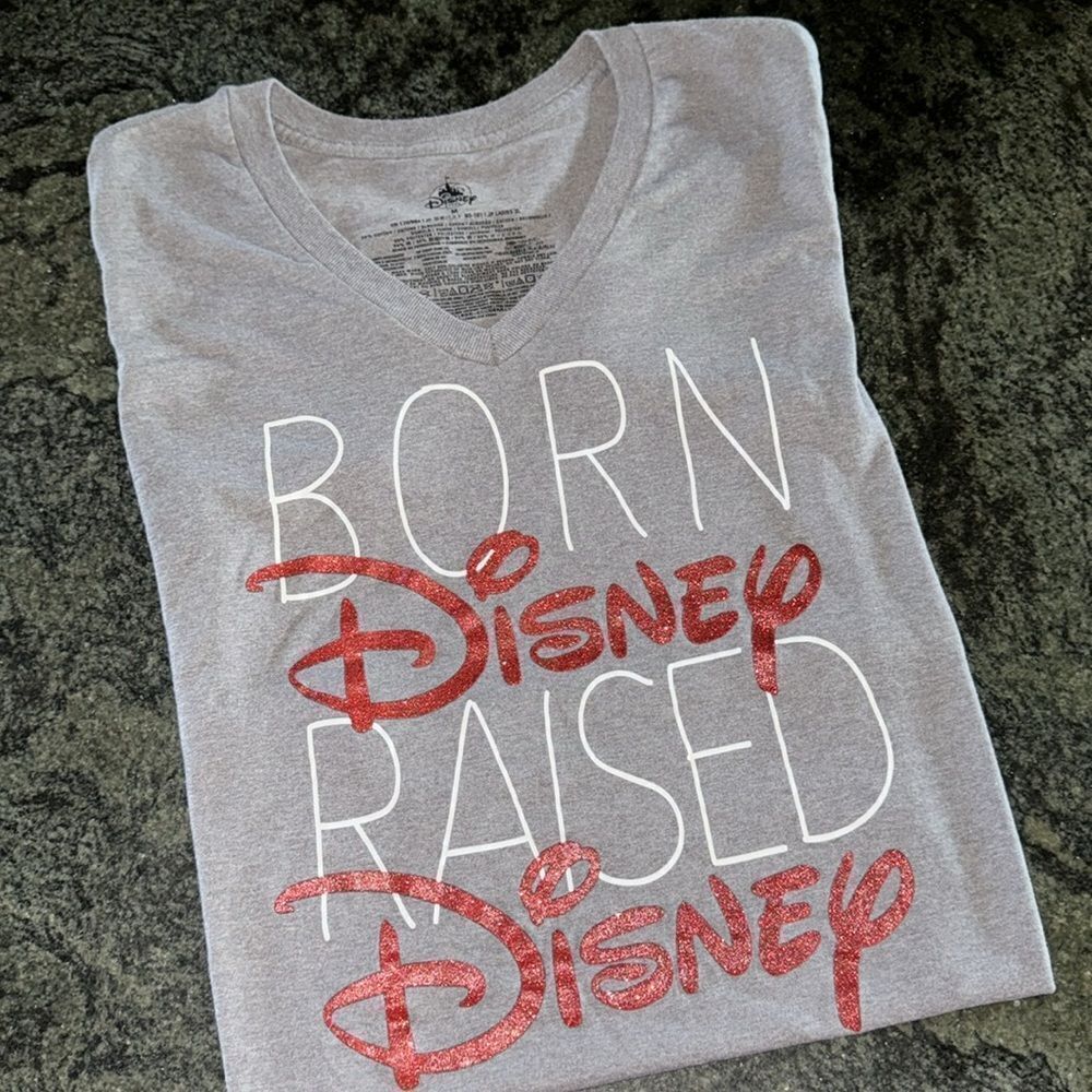 Disney V neck T shirt "born disney raised disney " - Picture 5 of 5